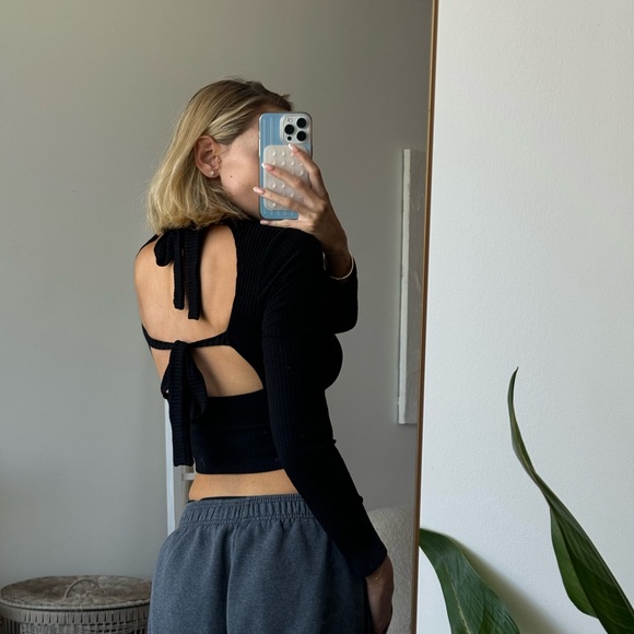 Black Tie-Back Crop Top - Picture 1 of 4